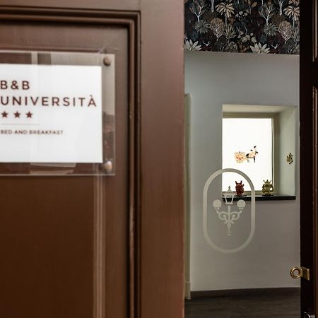 大学住宿加早餐旅馆 卡塔尼亚 外观 照片